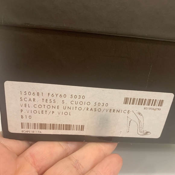 GUCCI Purple Velvet Heels with Gold Buckle Size 10 - Picture 8 of 11